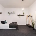 Hostel The House *