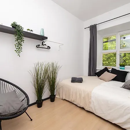 The House VNO