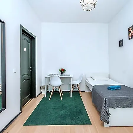 The House אכסניה וילנה